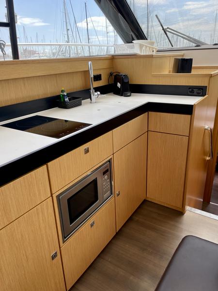 Book yachts online - motorboat - Bavaria Virtess 420 Fly - Mia Sophie - rent