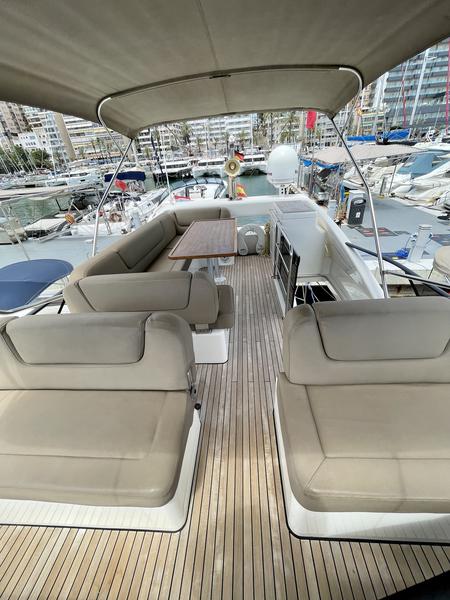 Book yachts online - motorboat - Bavaria Virtess 420 Fly - Mia Sophie - rent