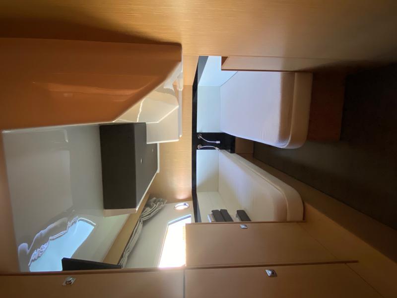 Book yachts online - motorboat - Bavaria Virtess 420 Fly - Mia Sophie - rent