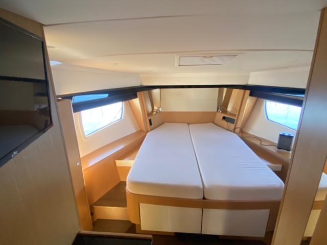 Book yachts online - motorboat - Bavaria Virtess 420 Fly - Mia Sophie - rent