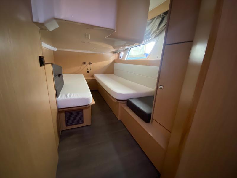 Book yachts online - motorboat - Bavaria Virtess 420 Fly - Mia Sophie - rent