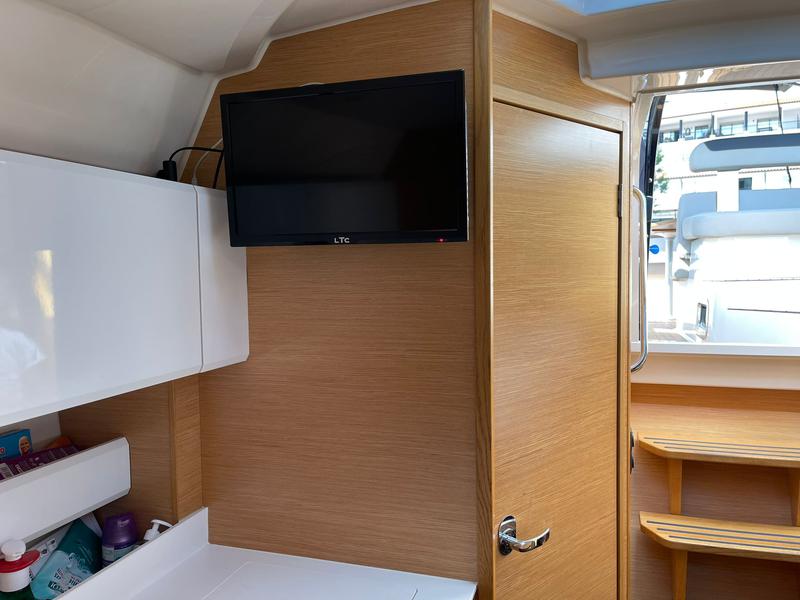 Book yachts online - motorboat - Bavaria Sport 330 Open - Sunrise I - rent