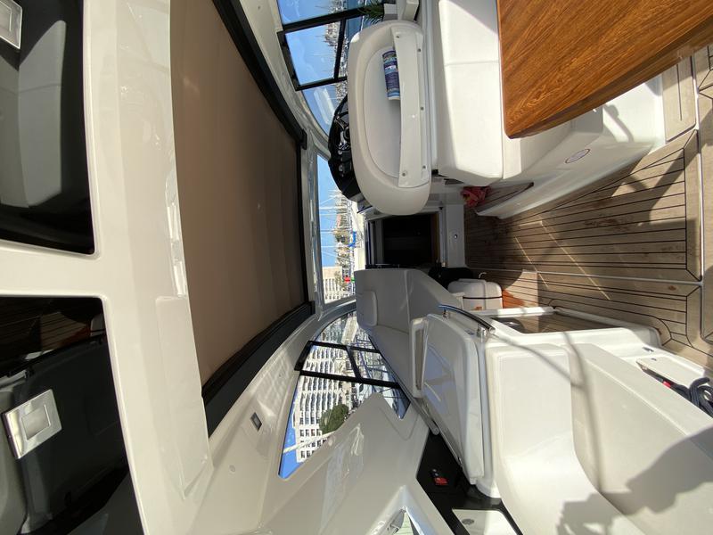 Book yachts online - motorboat - Cranchi M44 HT - Medusa - rent