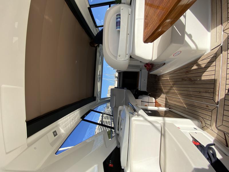 Book yachts online - motorboat - Cranchi M44 HT - Medusa - rent