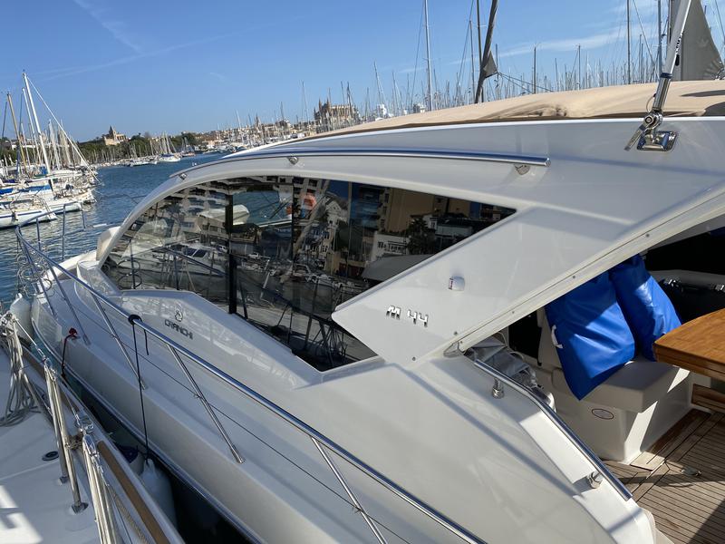 Book yachts online - motorboat - Cranchi M44 HT - Medusa - rent