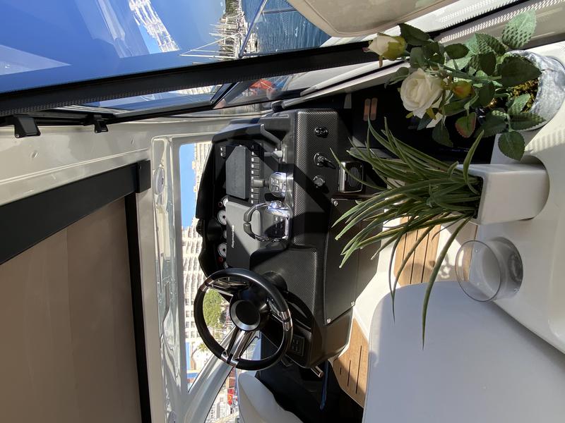 Book yachts online - motorboat - Cranchi M44 HT - Medusa - rent