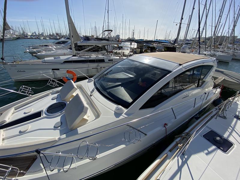 Book yachts online - motorboat - Cranchi M44 HT - Medusa - rent
