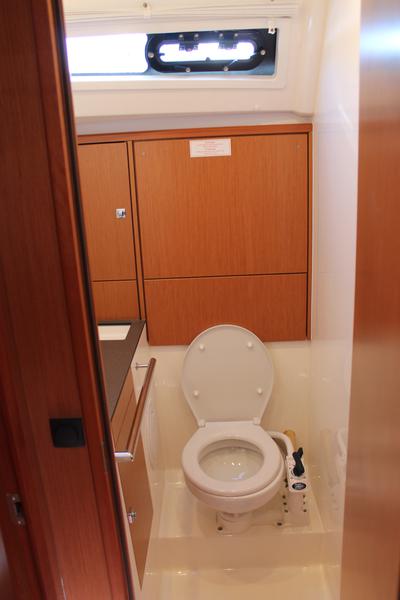 Book yachts online - sailboat - Bavaria Cruiser 46 - Coco - rent