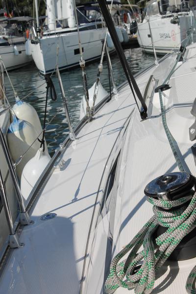 Book yachts online - sailboat - Bavaria Cruiser 46 - Coco - rent