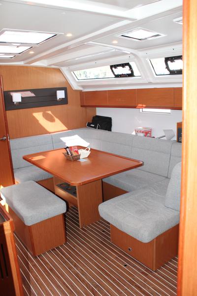 Book yachts online - sailboat - Bavaria Cruiser 46 - Coco - rent