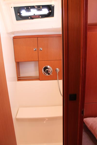 Book yachts online - sailboat - Bavaria Cruiser 46 - Coco - rent