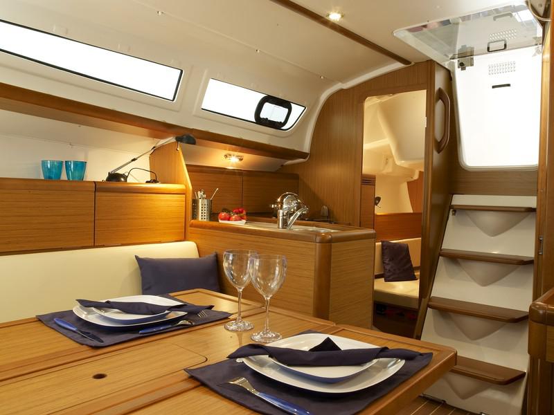 Book yachts online - sailboat - Sun Odyssey 30 i - Beagle - rent