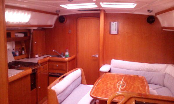 Book yachts online - sailboat - Bavaria 42 Cruiser - NEFELI - rent