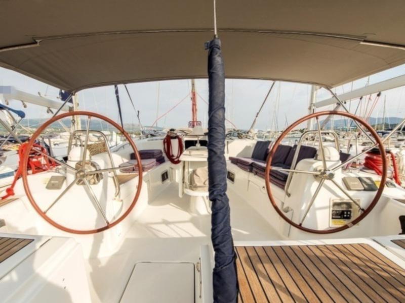Book yachts online - sailboat - Oceanis 54 - SIRENA De ORO - rent