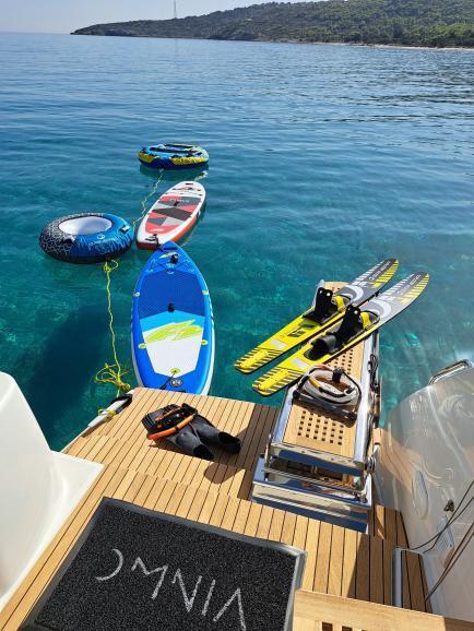 Book yachts online - catamaran - Lagoon 46 - OMNIA  - rent