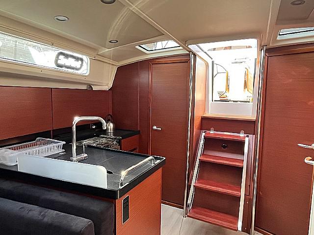 Book yachts online - sailboat - Hanse 418 - Piranha - rent