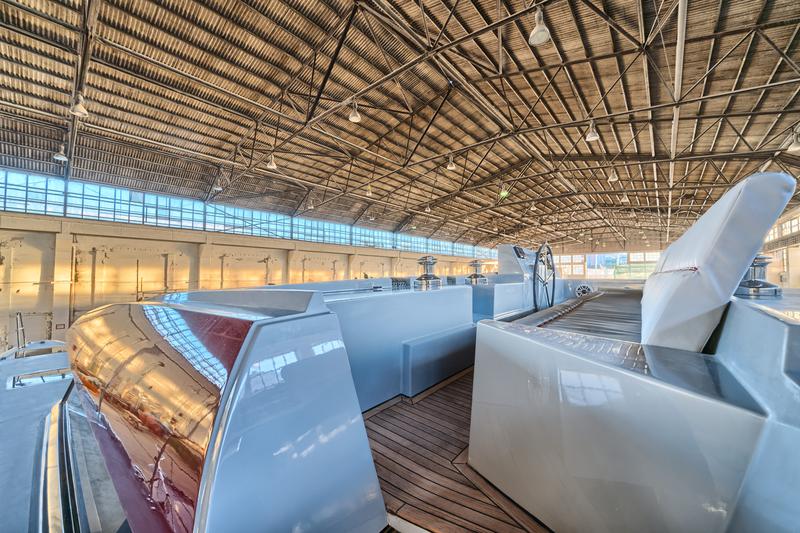 Book yachts online - catamaran - Luna 49 - Katamaran Red - rent