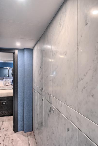 Book yachts online - catamaran - Luna 49 - Katamaran Red - rent