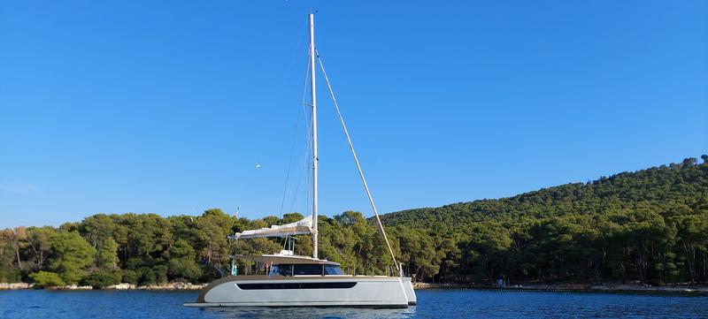 Book yachts online - catamaran - Luna 49 - Gold - rent