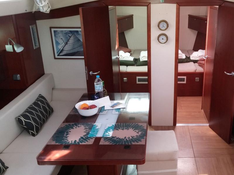 Book yachts online - sailboat - Hanse 540e - APOLLONIS - rent