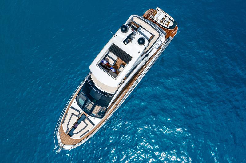 Book yachts online - motorboat - Galeon 640 Fly - FGstar - rent