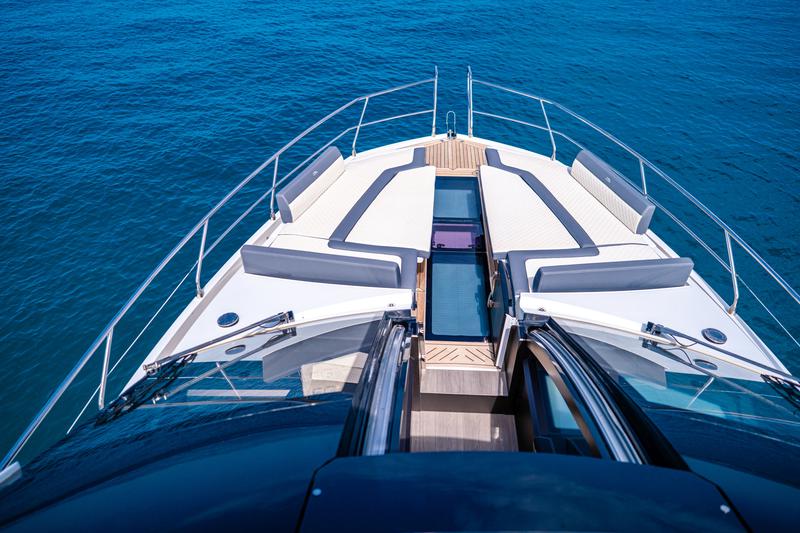 Book yachts online - motorboat - Galeon 640 Fly - FGstar - rent