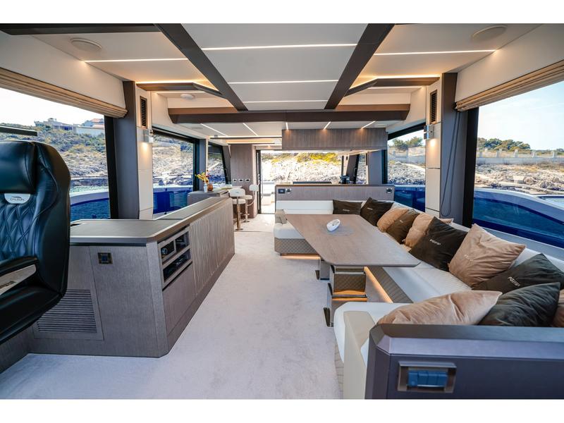 Book yachts online - motorboat - Galeon 640 Fly - FGstar - rent