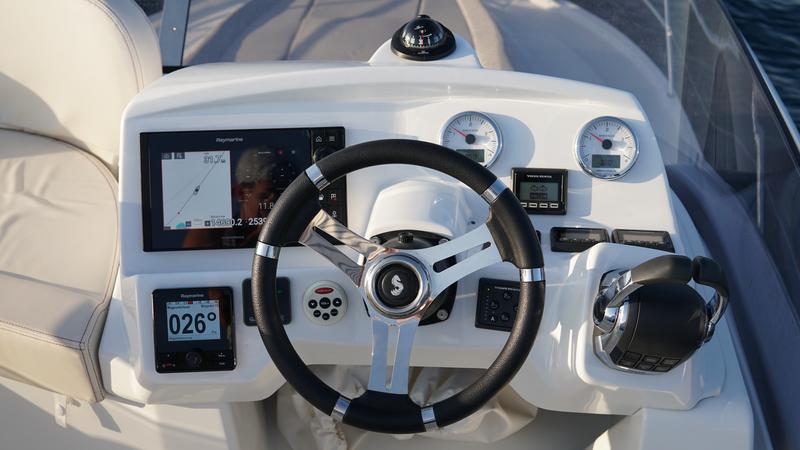 Book yachts online - motorboat - Beneteau Antares 36 - SOLAVIS - rent