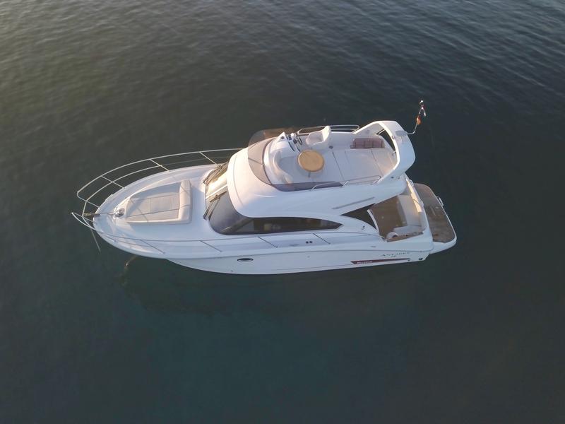 Book yachts online - motorboat - Beneteau Antares 36 - SOLAVIS - rent