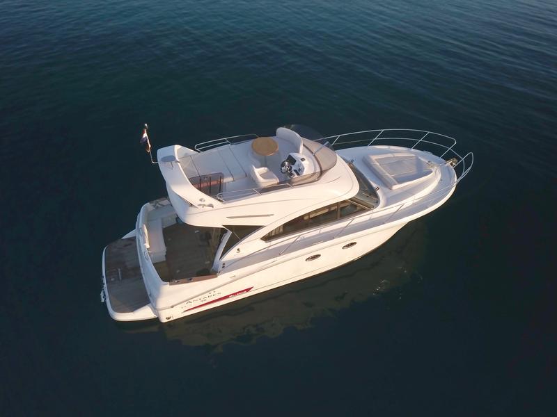 Book yachts online - motorboat - Beneteau Antares 36 - SOLAVIS - rent