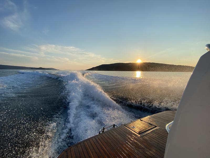 Book yachts online - motorboat - Beneteau Antares 36 - SOLAVIS - rent