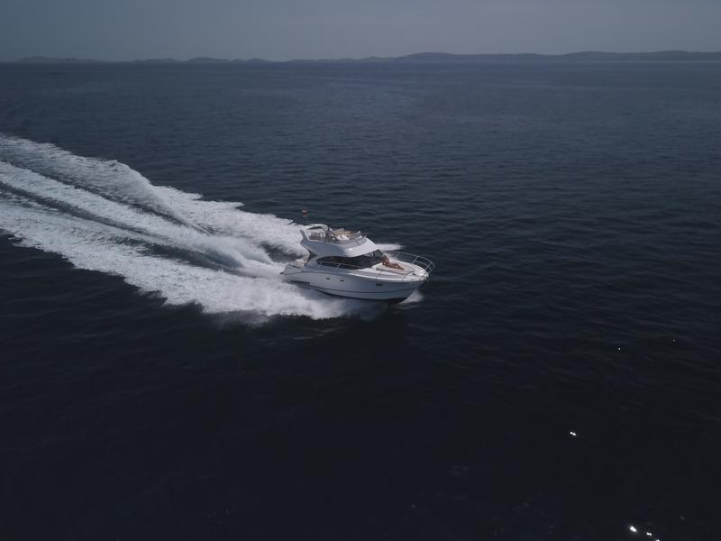 Book yachts online - motorboat - Beneteau Antares 36 - SOLAVIS - rent