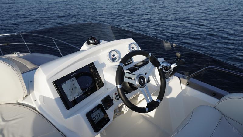 Book yachts online - motorboat - Beneteau Antares 36 - SOLAVIS - rent