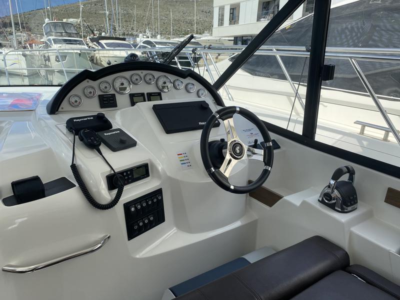 Book yachts online - motorboat - Beneteau Antares 36 - SOLAVIS - rent