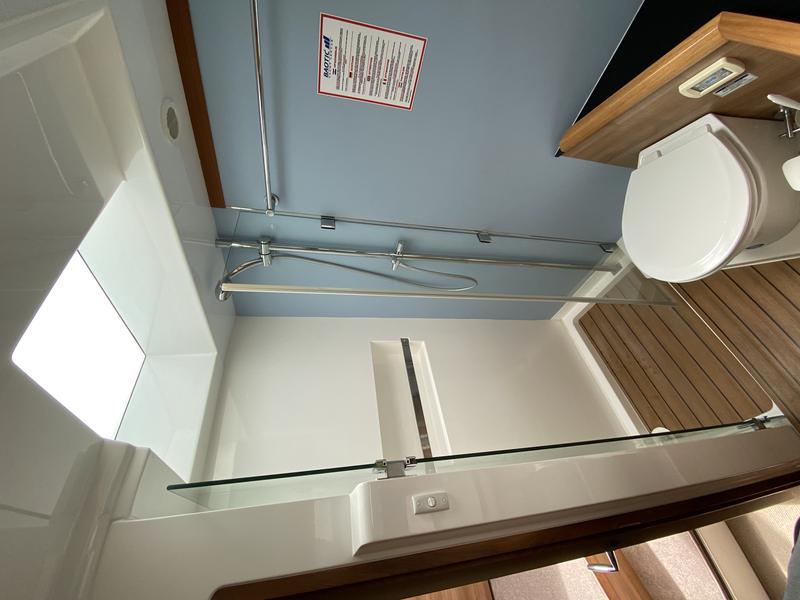 Book yachts online - motorboat - Sealine F450 - Shuron - rent