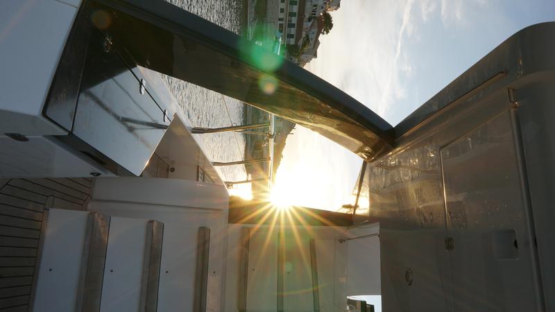 Book yachts online - motorboat - Sealine F450 - Shuron - rent