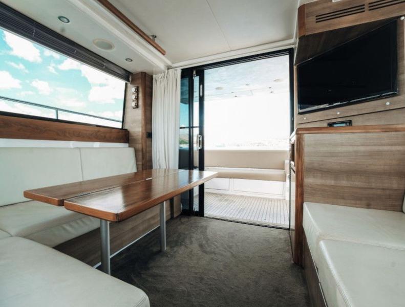 Book yachts online - motorboat - Sealine F450 - Shuron - rent