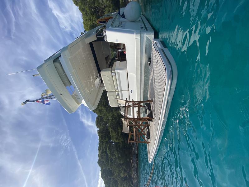 Book yachts online - motorboat - Bavaria Virtess 420 - SUNSHINE - rent