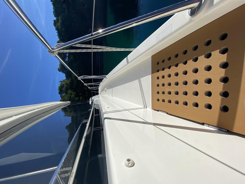 Book yachts online - motorboat - Bavaria Virtess 420 - SUNSHINE - rent