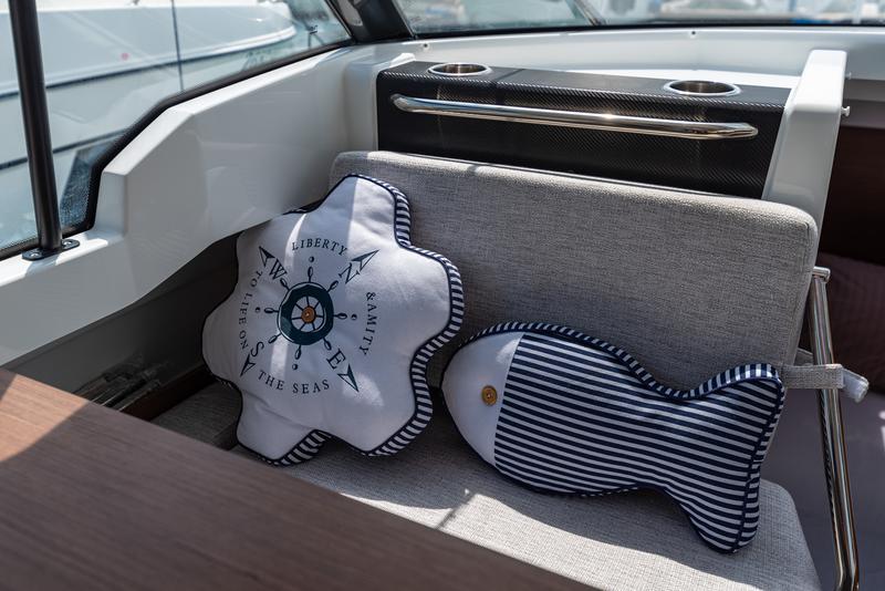 Book yachts online - motorboat - Merry Fisher 795 - KlaPa - rent