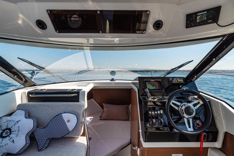 Book yachts online - motorboat - Merry Fisher 795 - KlaPa - rent