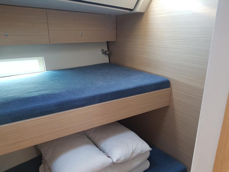 Book yachts online - sailboat - D&amp;D Kufner 54 Univerzum - Marietta II - rent