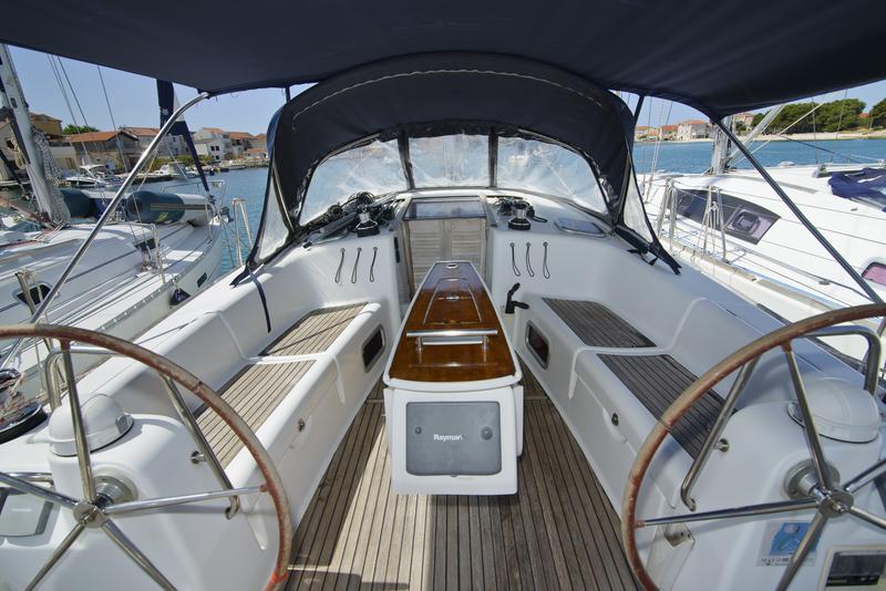 Book yachts online - sailboat - Beneteau Oceanis 43 - Mataa - rent