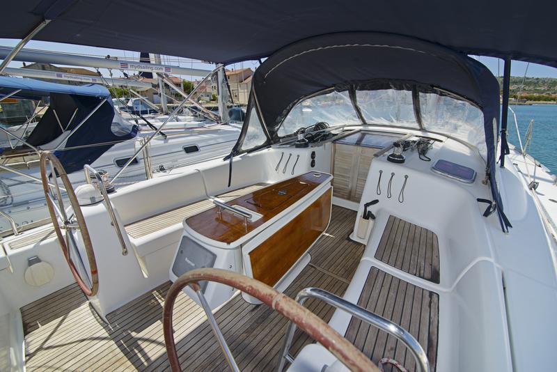 Book yachts online - sailboat - Beneteau Oceanis 43 - Mataa - rent