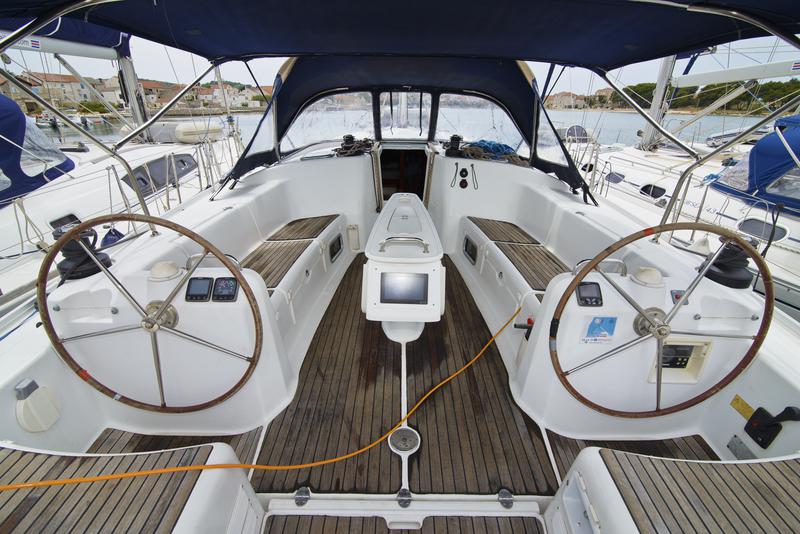 Book yachts online - sailboat - Beneteau Cyclades 50.5 - SaPhiSo III - rent