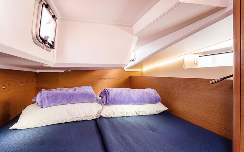 Book yachts online - sailboat - Sun Odyssey 490 - Grazia - rent