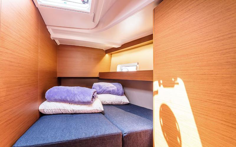 Book yachts online - sailboat - Sun Odyssey 490 - Grazia - rent