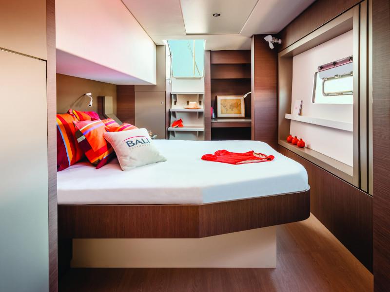 Book yachts online - catamaran - Bali 4.8 - Arianna - rent