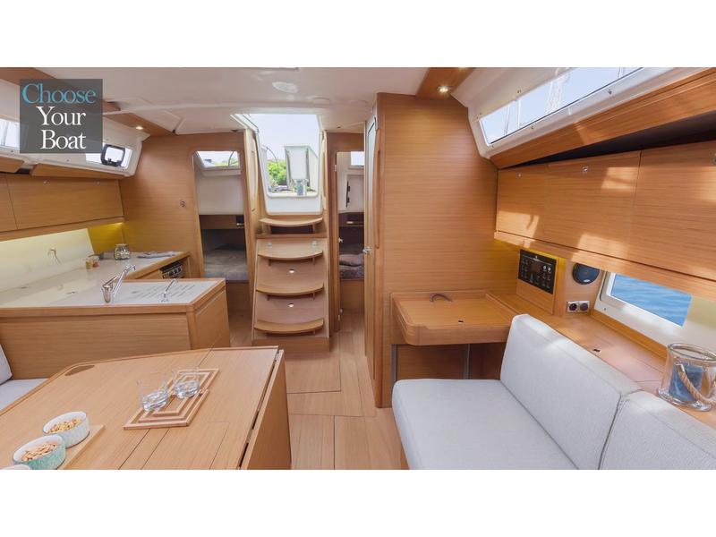 Book yachts online - sailboat - Dufour 390 Grand Large - Giustina - rent