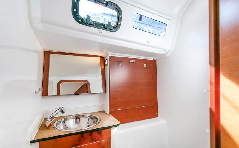 Book yachts online - sailboat - Dufour 350 GL - Sofia - rent